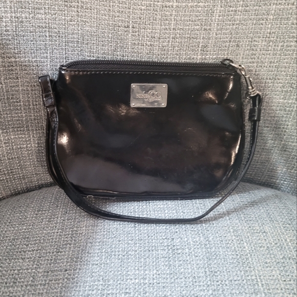 Nine & Co. Handbags - Nine and Company Clutch Wristlet